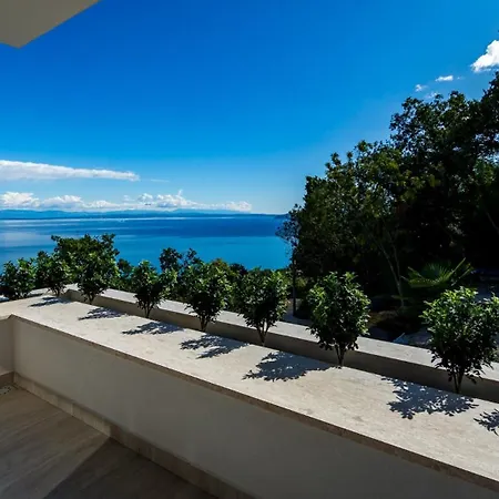 Sky Pool Medveja