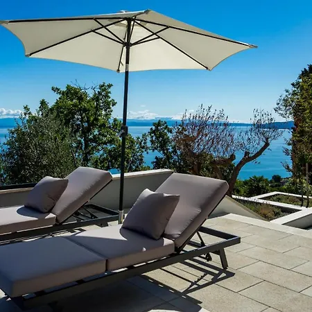 Sky Pool Medveja