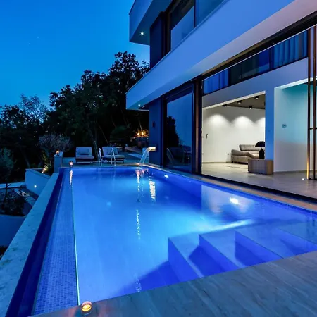 Sky Pool * Medveja